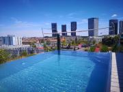Exklusive Dachgeschosswohnung mit Pool und Dachgarten...