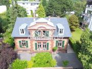 Exklusive Dachgeschosswohnung mit Stil und Charme in...