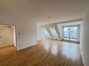 Exklusive Dachgeschoßwohnung mit Terrasse beim Stadtpark...
