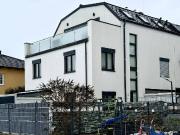 Exklusive Doppelhaushälfte mit Pool, Sommerküche &...