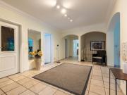 Exklusive Erdgeschosswohnung mit Garten, Kamin und... Exklusive Erdgeschosswohnung mit Garten, Kamin und...