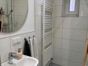 Exklusive, frisch sanierte und möblierte 2 Zimmerwohnung...