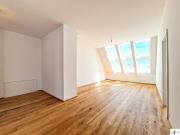 Exklusive helle Dachgeschoßwohnung mit Dachterrasse...