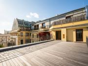 Exklusive Palaiswohnung mit Terrasse im Botschaftsviertel