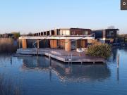 EXKLUSIVE SEEHÄUSER IN ERSTER REIHE AM NEUSIEDLER SEE