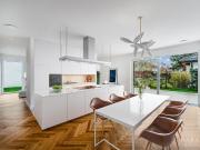 Exklusive Stadtvilla Stil, Komfort und Nachhaltigkeit...