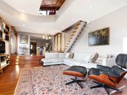 Exklusive Villa mit Seeblick und Pool