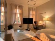 Exklusive, voll möblierte Einraumwohnung in bester Lage...