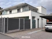 Exklusive Wohnung mit Garten und privatem Pool