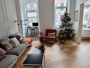 Unter oder Zwischenmiete: Altbau möbliert mit Balkon...