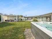 Exklusiver Bungalow direkt am Rhein