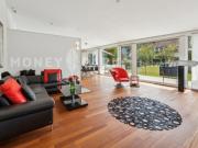 Exklusiver Bungalow direkt am Rhein in Mumpf