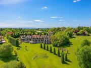 Exklusiver Firmen und Privatwohnsitz – Repräsentatives...