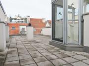EXKLUSIVES 2 ZIMMER APARTMENT MIT GROSSER DACHTERRASSE