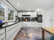 EXKLUSIVES 5 ZIMMER WOHNUNG MIT TRAUMHAFTEM GARTEN Ihr...