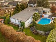 Exklusives 6.5 Zimmer Haus mit Traumgarten, Pool und...