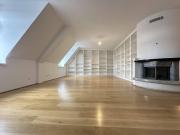 UNBEFRISTETE Dachgeschoss mit 6 Zimmern, 2 Terrassen &...