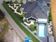 Exklusives Einfamilienhaus mit Einliegerwohnung und Pool...