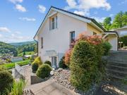 Exklusives Einfamilienhaus mit Panorama 6.5 Zimmer...