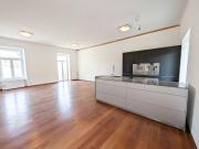 Exklusives Penthouse mit Kamin und mehreren Balkonen...