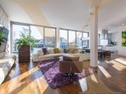 Exklusives Penthouse mit Whirlpool und Sauna in Trauner...