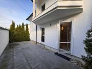 Exklusives Haushälfte mit moderner Küche, Marmorböden... Exklusives Haushälfte mit moderner Küche, Marmorböden...