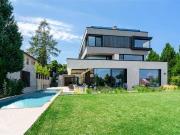 Exklusivität in ihrem Element!Designer Villa mit...