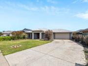 Expansive 4 Bedroom Family Home with Stunning Views and...