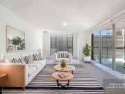 Expansive 83m² One Bedroom with Car Space in Sydney CBD...