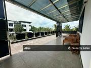 Expansive & Exclusive: Renovated Horizon Hills Bungalow...