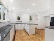 Expansive Family Home, North Facing, Iconic Views &...