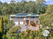 Elevated to Capture Panoramic Lake & Escarpment Views!