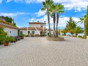 Expat Real Estate presenta esta impresionante casa de...