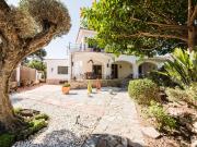 EXPECTACULAR VILLA EN ZONA ALTA DE CAMPOLIVAR