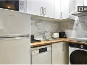 Experimente el Raval desde este acogedor apartamento de...
