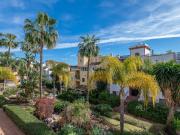 Explore la vida de lujo en este apartamento de 2...