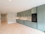 Explorer Way, London NW7, 3 bed flat to rent, £3,100 pcm...