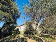 Exposée Sud et au calme, villa sur grand terrain et un...