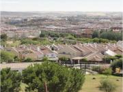 EXQUISITA CASA ADOSADA CON PISCINA PRIVADA EN UN ENTORNO...