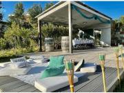 EXQUISITA VILLA CON DISEÑO MODERNO Y AMPLIA PARCELA, CON...