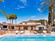 Exquisita Villa Totalmente Reformada Con Altos...