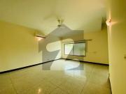 Exquisite 5 Bedroom Residence in F 7/2 with Lush Green...