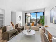 Exquisite Contemporary Living in an Unmatched Location!