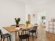 Exquisite, High Quality Renovated Apartment in Neukölln,...