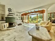 EXQUISITE VILLA AM WALDRAND! VERMITTELT!
