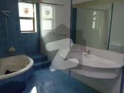 Exquisitely Planned One Unit 500 Square Yards 6 Bedroom...