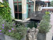 Extended kitchen Vacant and well kept unit ready to move...