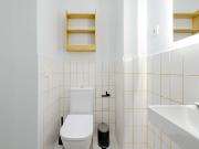 Exterior Room, private bathroom