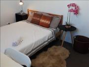 EXTRA HUGE Bedroom. Modern House. Top Locale. Walk to...