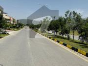 Extra land 50x90 plot for sale dead end street